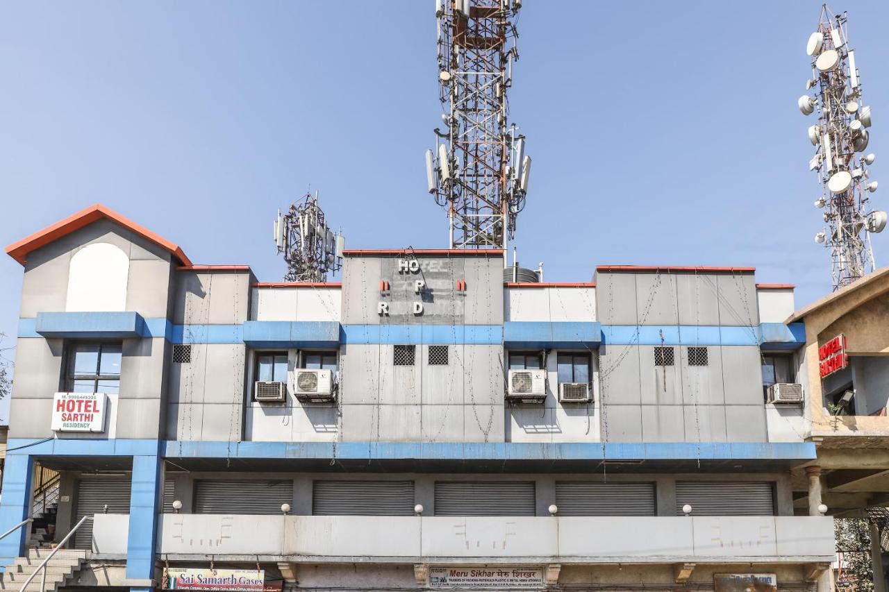Oyo 69877 Hotel Sarthi Residency Ahmedabad Buitenkant foto